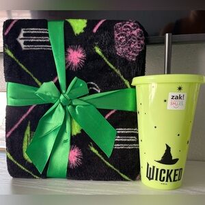 Wicked Elphaba💚 Black throw blanket with Zak! Designs Wicked Tumbler combo